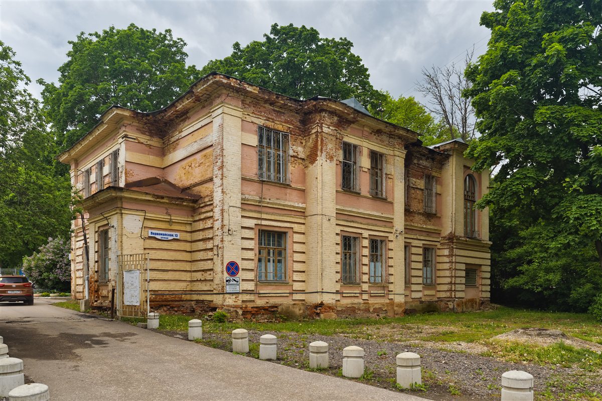 Улица Первомайская в Туле, корпус городской больницы имени Ваныкина